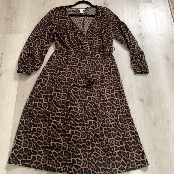 H&M Animal Print Dress midi Cheetah size 4 wrap long sleeves v‎ neck classic - Picture 7 of 13